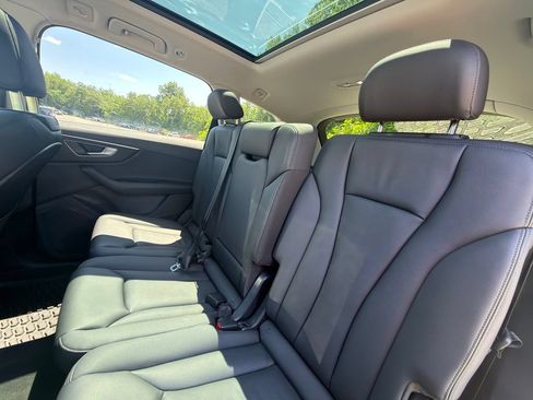Used 2023 Audi Q7 3.0T Premium AWD/4WD image 21