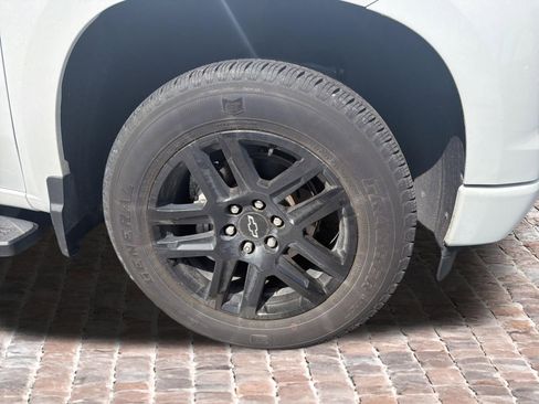 Used 2022 Chevrolet Silverado 1500 Custom image 11