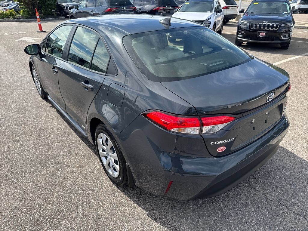 Used 2025 Toyota Corolla LE AWD/4WD image 5