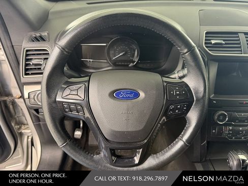 Used 2018 Ford Explorer XLT w/ Equipment Group 202A AWD/4WD image 23