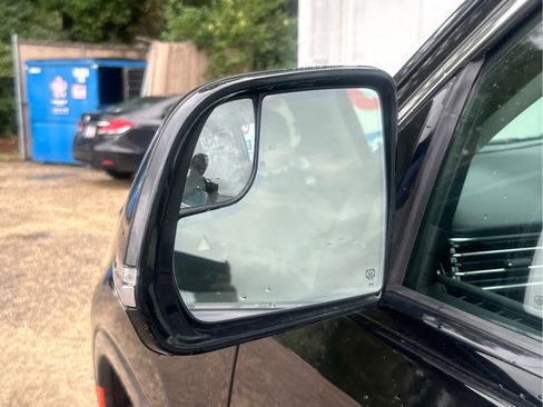 Used 2022 Jeep Wagoneer Series III w/ Premium Group I image 13