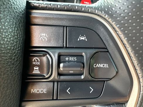 Used 2025 Toyota 4Runner TRD Off-Road AWD/4WD image 32