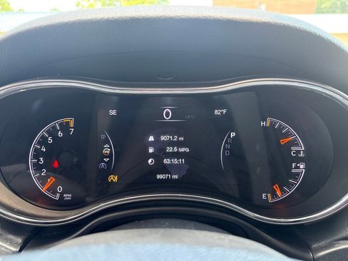 Used 2018 Jeep Grand Cherokee Laredo RWD image 25