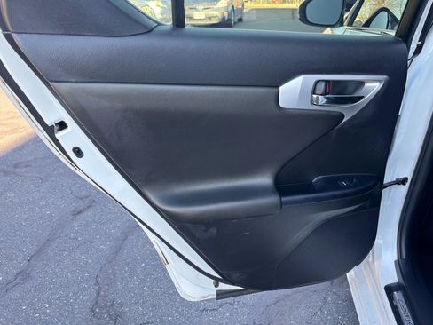 Used 2013 Lexus CT 200h image 16