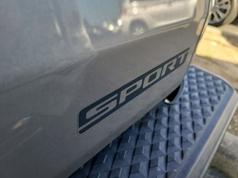 Used 2020 Jeep Gladiator Sport w/ Quick Order Package 24S image 11