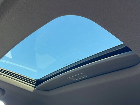 New 2025 Buick Envista Avenir image 10