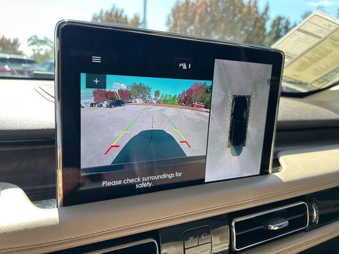 Used 2022 Lincoln Aviator Reserve w/ Elements Package Plus image 33