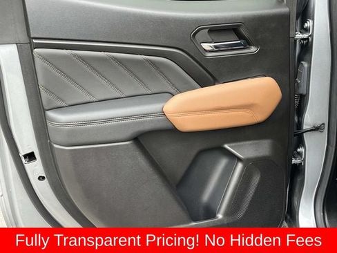 Used 2024 GMC Canyon AT4 w/ AT4 Premium Package AWD/4WD image 16