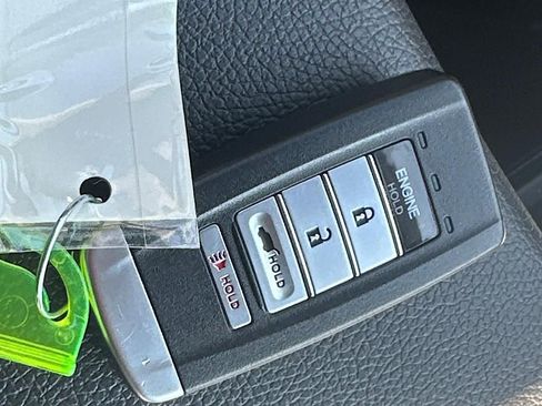 Used 2017 Acura MDX SH-AWD w/ Technology Package image 35