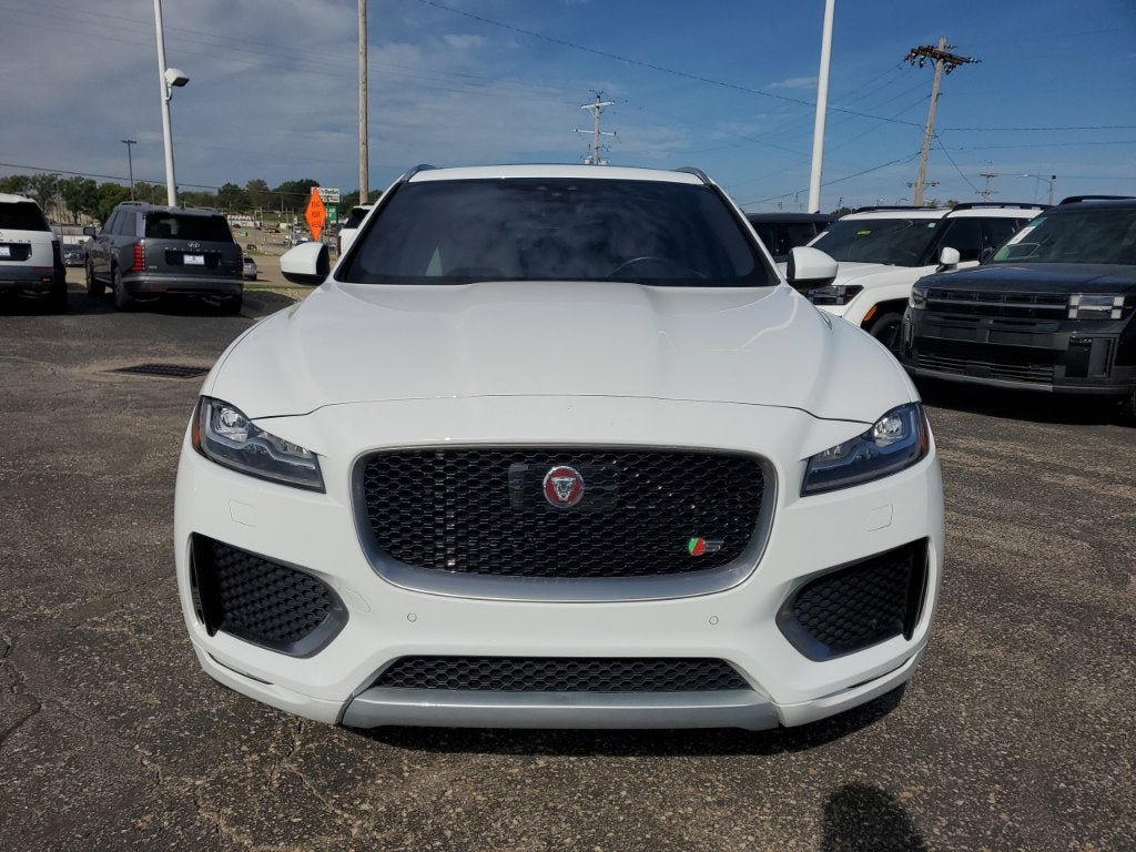 Used 2019 Jaguar F-PACE S AWD/4WD image 2