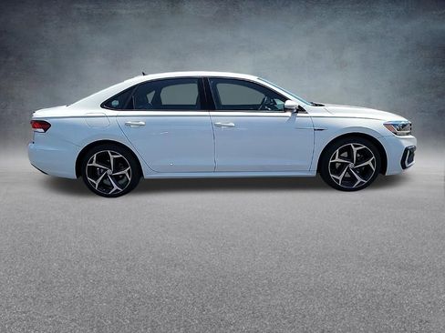 Used 2021 Volkswagen Passat 2.0T R-Line FWD image 4
