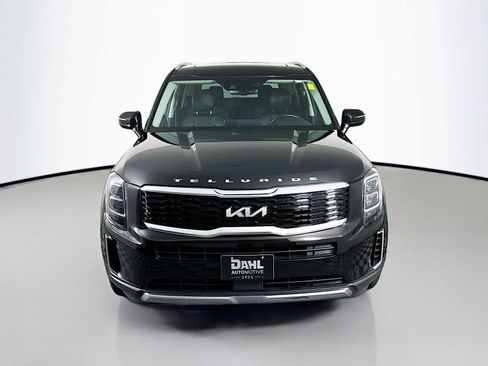 Used 2022 Kia Telluride EX w/ EX Premium Package FWD image 3