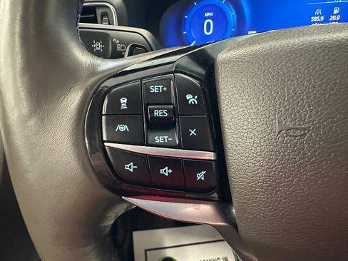 Used 2021 Ford Explorer Platinum w/ Equipment Group 601A AWD/4WD image 25