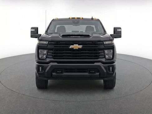 Used 2024 Chevrolet Silverado 2500 Custom w/ Custom Value Package AWD/4WD image 5