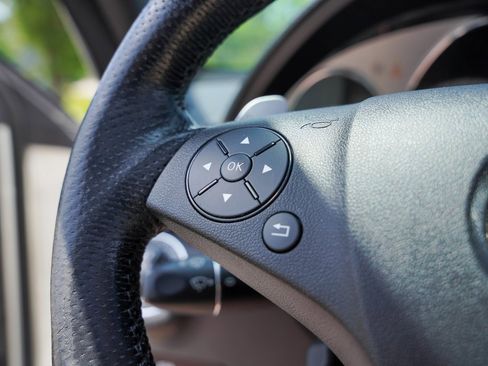 Used 2010 Mercedes-Benz C 63 AMG Sedan image 13