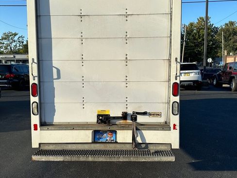 Used 2014 GMC Savana 3500 image 4