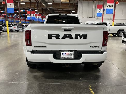 Certified 2026 RAM 3500 Laramie AWD/4WD image 4