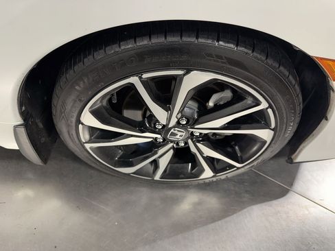 Used 2018 Honda Civic Si image 14