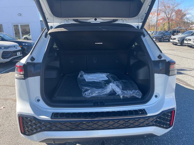 New 2026 Volkswagen Tiguan SEL R-Line AWD/4WD image 7