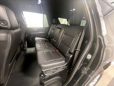 Used 2025 Chevrolet Tahoe LT image 15
