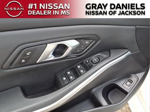 Used 2025 BMW 330i Sedan RWD image 10