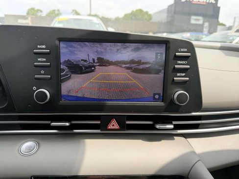 Used 2023 Hyundai Elantra SEL FWD image 26