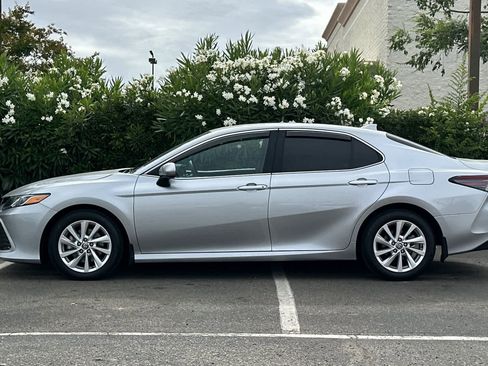 Used 2023 Toyota Camry LE FWD image 5