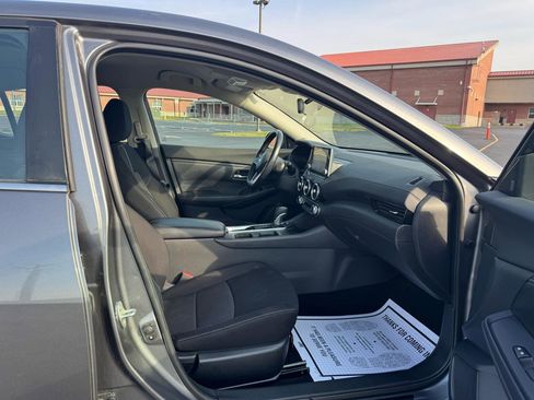 Used 2022 Nissan Sentra SV w/ Trunk Package image 15