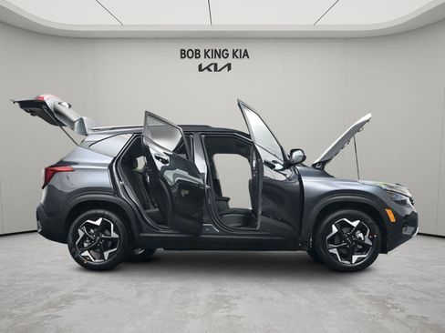 New 2026 Kia Seltos S FWD image 29