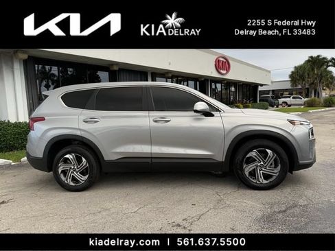 Used 2023 Hyundai Santa Fe SE FWD image 2