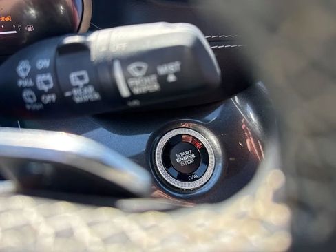 Used 2023 Jeep Grand Cherokee L Laredo image 20