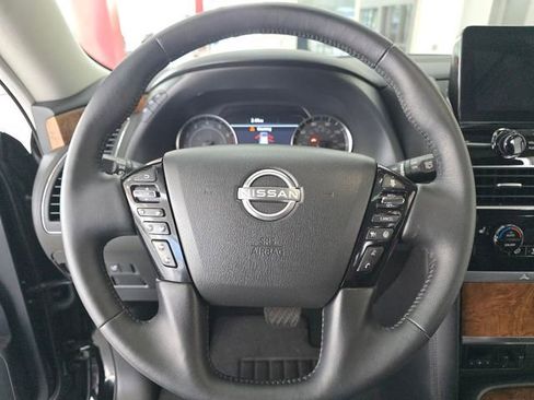 Used 2024 Nissan Armada SL image 21