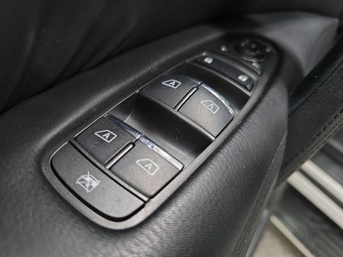 Used 2024 Nissan Armada SV AWD/4WD image 27