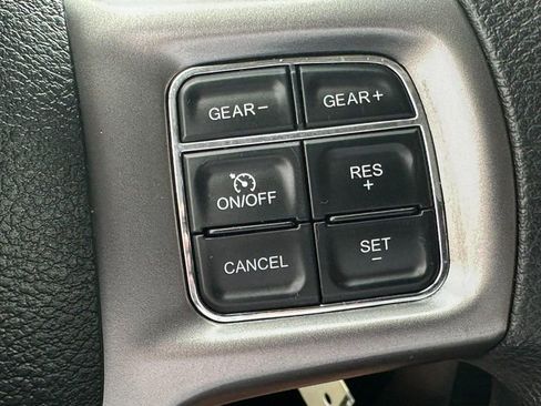 Used 2022 RAM 1500 Classic SLT image 19