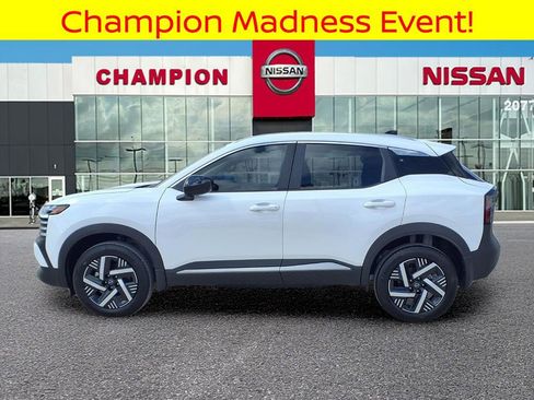 New 2026 Nissan Kicks SV w/ SV Premium Package image 4