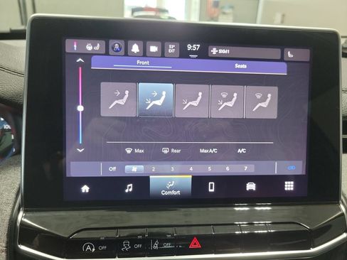 Certified 2023 Jeep Compass Latitude AWD/4WD image 42