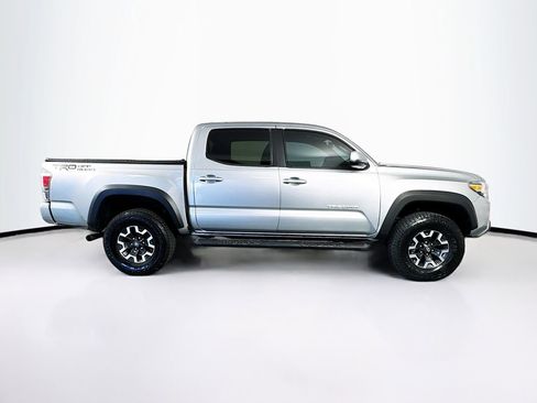 Used 2022 Toyota Tacoma TRD Off-Road w/ Technology Package image 11