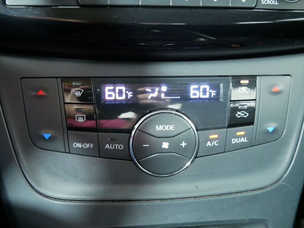 Used 2018 Nissan Sentra SV FWD image 29