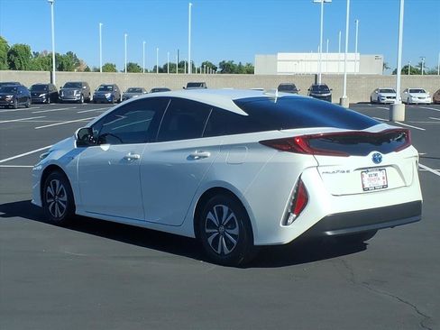 Certified 2018 Toyota Prius Prime Advanced image 10