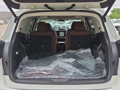 New 2026 Subaru Ascent Touring AWD/4WD image 4