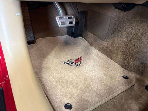 Used 2004 Chevrolet Corvette Convertible w/ Preferred Equipment Group image 49