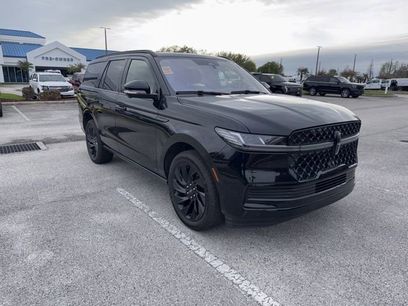 Used 2025 Lincoln Navigator Reserve w/ Jet Appearance Package