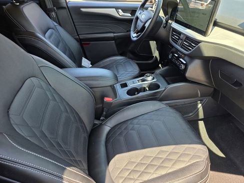 Used 2023 Ford Escape SE w/ PHEV Premium Package FWD image 15