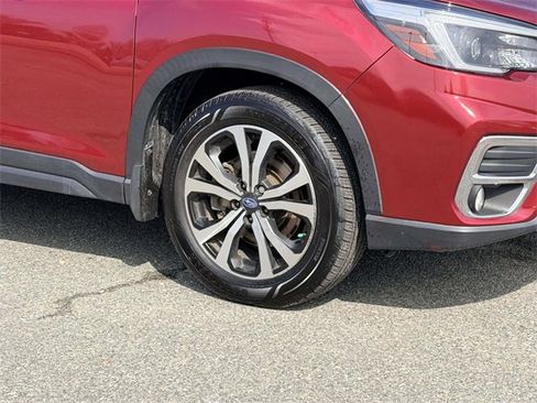 Used 2021 Subaru Forester Limited image 9
