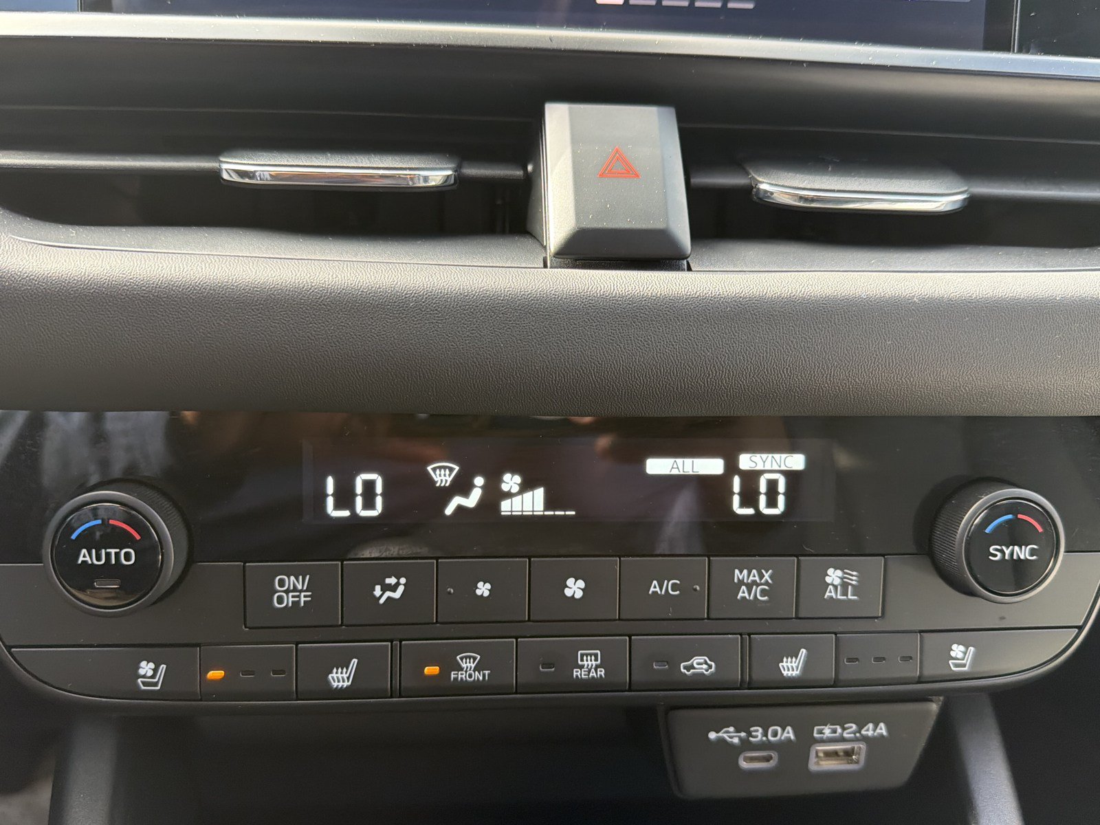 Certified 2026 Subaru Outback Touring AWD/4WD image 19