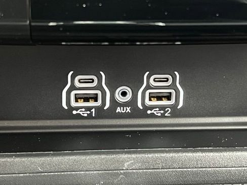 Used 2025 RAM 3500 Laramie image 39