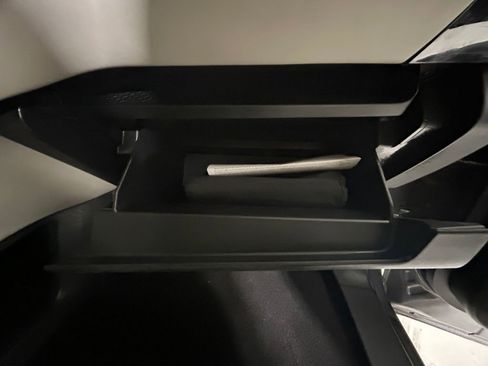 Used 2022 Nissan Pathfinder SV image 28