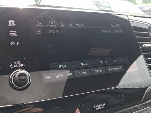 Used 2023 Honda Passport TrailSport image 17