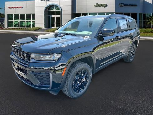 New 2026 Jeep Grand Cherokee L 4WD image 3