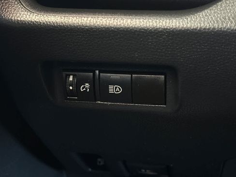Used 2024 Toyota RAV4 XLE AWD/4WD image 30